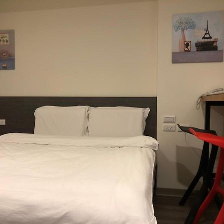 Yy Elleys Home Jiaoxi Exteriör bild