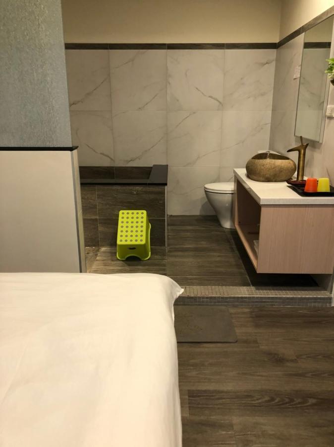 Yy Elleys Home Jiaoxi Exteriör bild