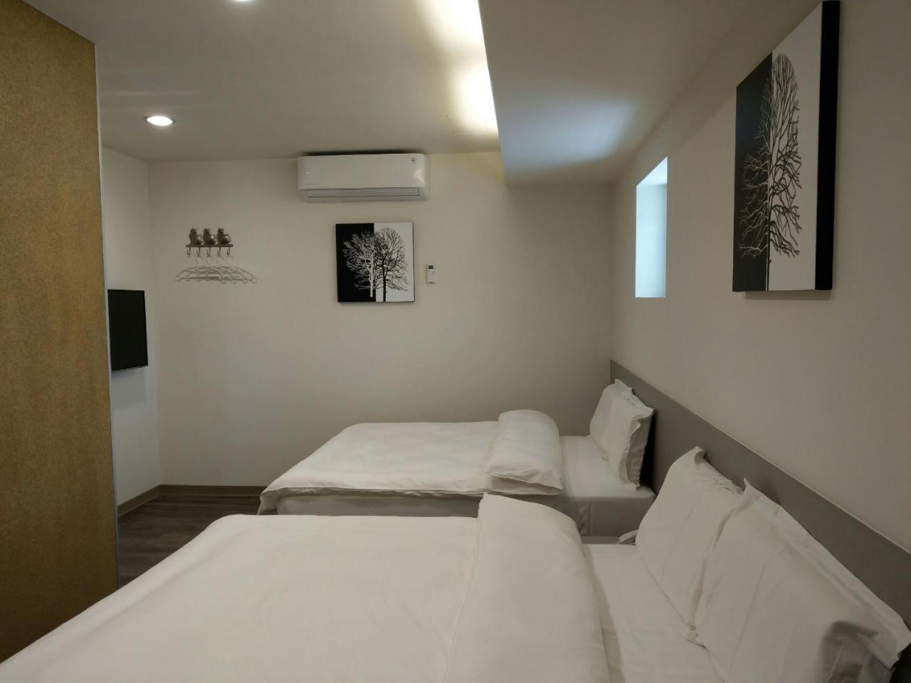 Yy Elleys Home Jiaoxi Exteriör bild